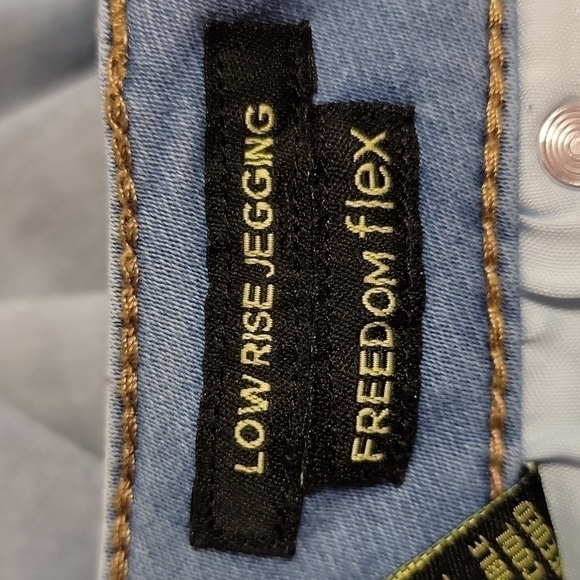 𝅺RUE 21 low rise jegging freedom flex denim jeans size 3/4 regular - Picture 7 of 11